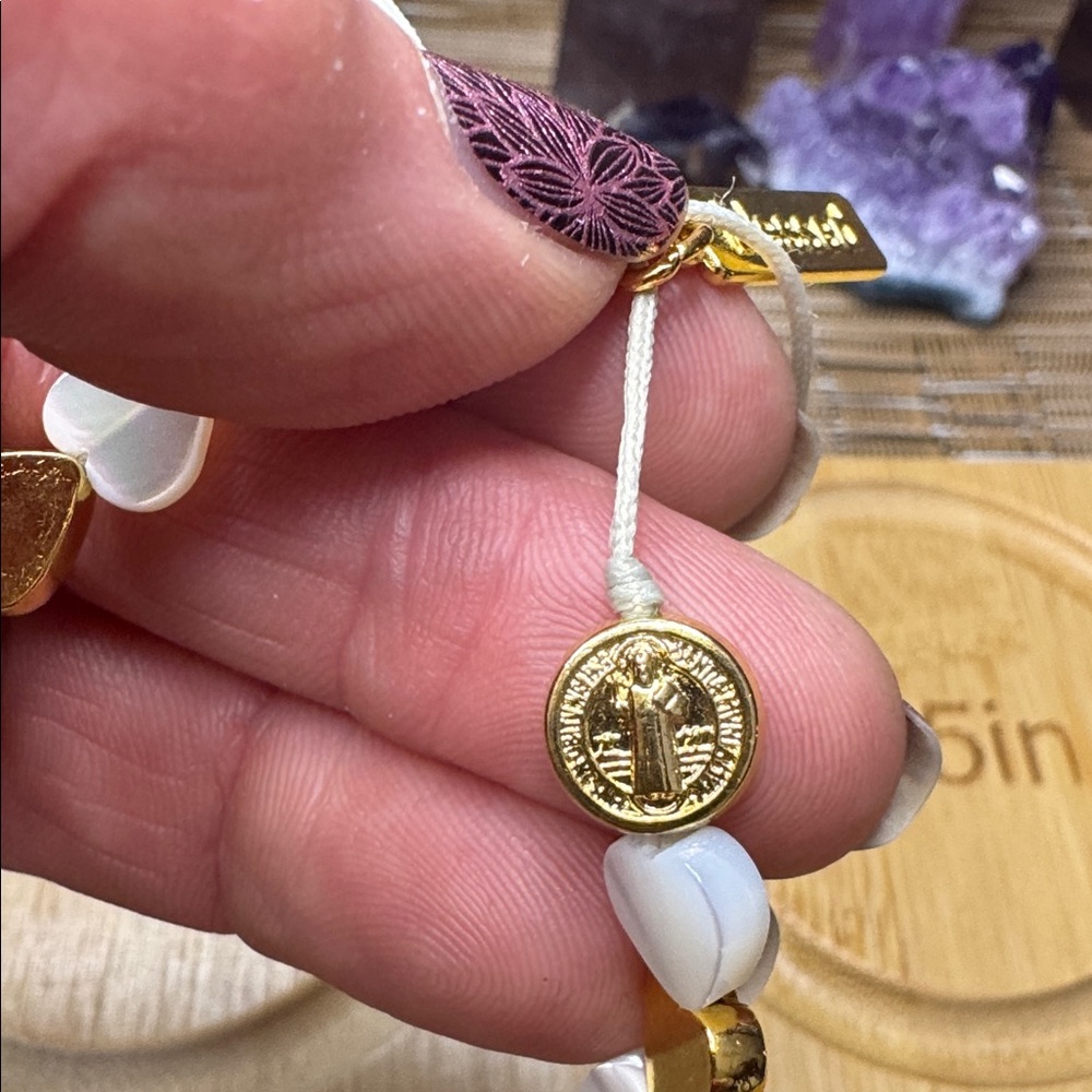 Sisters of The Heart Mother of Pearl & Gold tone Hearts Bracelet - Picture 8 of 13